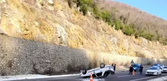 Zonguldak'ta Takla Aten Otomobilde 2 Kişi Yaralandı