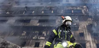 76 kişiye mezar olan otel dinlenmek isteyen kurtarma ekiplerinden para istemiş