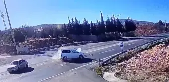 Adıyaman'da Trafik Kazası: 3 Yaralı