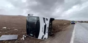 Afyonkarahisar'da Tur Otobüsü Devrildi: 3 Çinli Turist Yaralandı