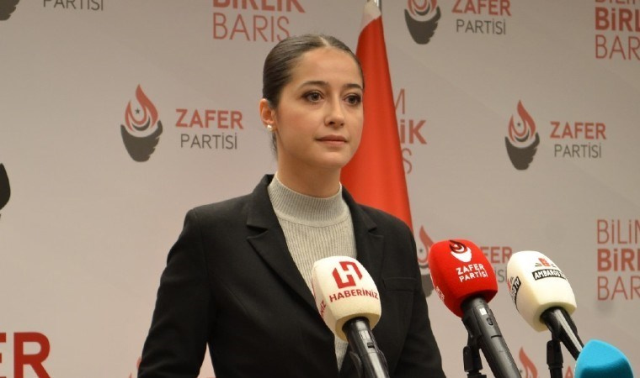 Tutuklanan Ümit Özdağ'dan ilk açıklama: Tek endişem, Kozinoğlu gibi suikasta uğramak Tutuklanan Ümit Özdağ'dan ilk açıklama: Tek endişem, Kozinoğlu gibi suikasta uğramak