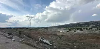 Uşak'ta Takla Atan Otomobilin Sürücüsü Ağır Yaralandı