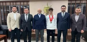 Ömer Faruk Deliktaş, Snowboard FIS Çocuk Kupası'nda Türkiye'ye İlk Altın Madalyayı Kazandırdı