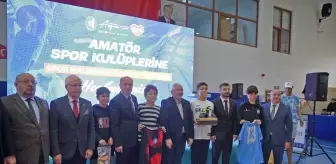 Çorum'da amatör spor kulüplerine 3 milyon liralık malzeme yardımı