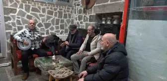 Diyarbakırlı Gönüllüler, Eski Türküleri Yaşatıyor