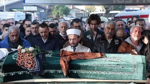 Kartalkaya'daki en acı telefon! 'Ne olur bizi kurtar yanıyoruz' Kartalkaya'daki en acı telefon! 'Ne olur bizi kurtar yanıyoruz'