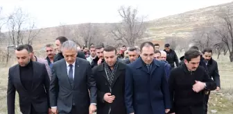 Mardin'de teröristlerce 38 yıl önce katledilen 10 kişi mezarı başında anıldı