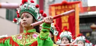 Guangdong'da Geleneksel Xiaonian Festivali Coşkuyla Kutlandı