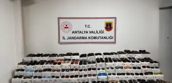 Antalya'da Gümrük Kaçağı 5 Bin Güneş Gözlüğü Ele Geçirildi