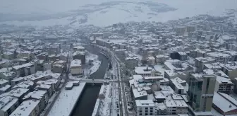 Bayburt'ta Kar Yağışı Etkisini Sürdürüyor