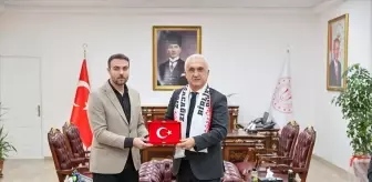 Bulanık Kopspor Başkanı Yasin Temel, Vali Çakır'ı Ziyaret Etti