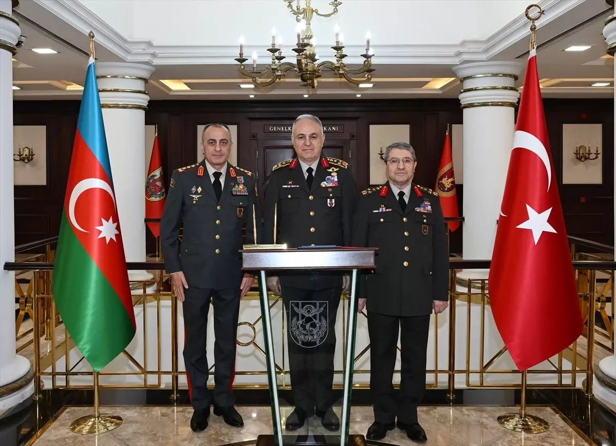 Genelkurmay Başkanı Gürak, Azerbaycan Kara Kuvvetleri Komutanı Mirzeyev'i Kabul Etti