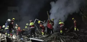 Konya'da Bina Çöktü, Arama Kurtarma Çalışmaları Devam Ediyor