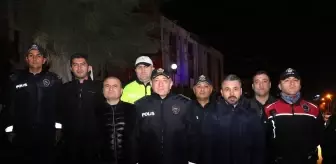 İzmir Bornova'da Asayiş Uygulaması: 274 Araç Denetlendi, Uyuşturucu ve Silah Ele Geçirildi