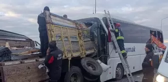 Konya'da zincirleme kaza! Yolcu otobüsündeki 3 kişi öldü, 33 kişi yaralandı