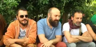 Oyuncu Rıza Kocaoğlu ve Mehmet Günsur ifade için adliyeye getirildi