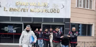 Sivas'ta Dolandırıcılık Operasyonu: 4 Zanlı Yakalandı