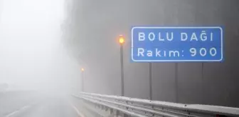 Bolu Dağı'nda Sis ve Sağanak Ulaşımı Olumsuz Etkiledi