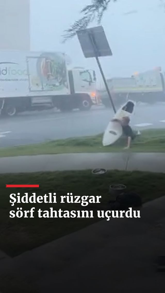https://foto.haberler.com/haber/2025/01/25/firtina-sorf-tahtasini-ucurdu_4678_o.jpg