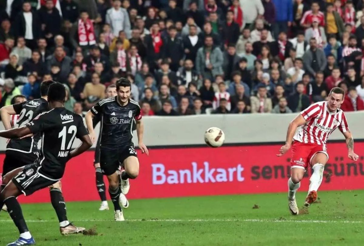Antalyaspor Beşiktaş maçı ilk 11'i! Antalyaspor Beşiktaş maçı 11'i belli oldu mu, ilk 11'de kimler var?