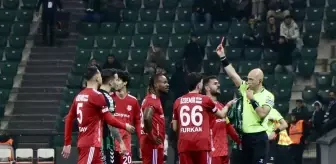 Kocaelispor, Pendikspor'u 3-0 Mağlup Etti