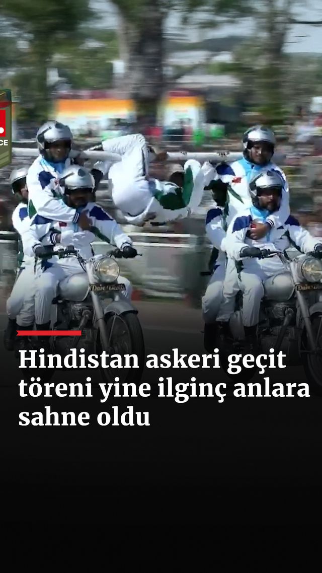 https://foto.haberler.com/haber/2025/01/26/hindistandaki-askeri-gecit-toreni-ilginc-anlara-sahne-oldu_6661_o.jpg