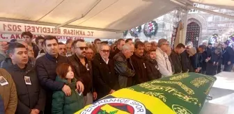 Akhisar'da Duayen Gazeteci Kenan Molla Toprağa Verildi