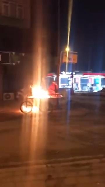 Alcoholic Street Vendor Set Fire to His Stand