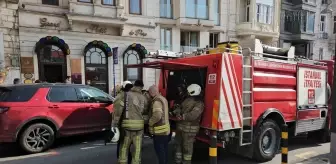 Beyoğlu'ndaki Otelde Yangın Paniği