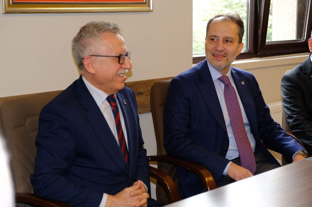 Yozgat Belediye Başkanı'nın kardeşini itfaiye müdürü olarak atadığı ortaya çıktı Yozgat Belediye Başkanı'nın kardeşini itfaiye müdürü olarak atadığı ortaya çıktı