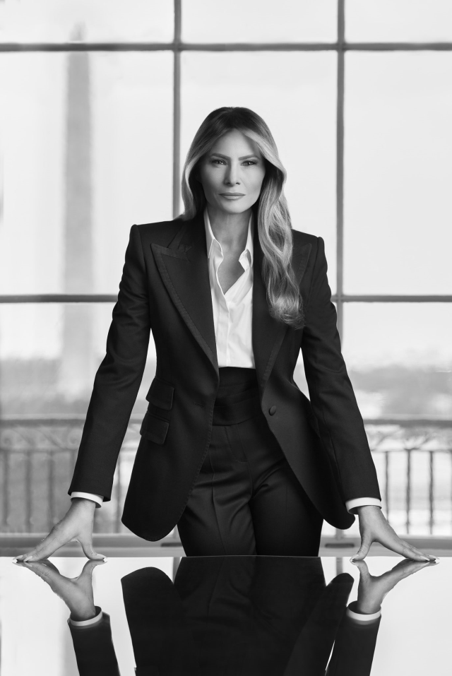 The White House has released the official portrait of Melania Trump