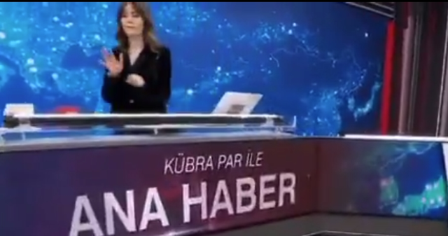 Kübra Par el hareketi mi yaptı? Kübra Par canlı yayında ne yaptı (VİDEOLU)? Kübra Par el hareketi mi yaptı? Kübra Par canlı yayında ne yaptı (VİDEOLU)?
