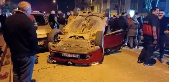 Çanakkale'de Park Halindeki Araca Çarpan Otomobil Takla Attı: Sürücü Yaralı