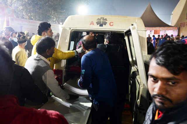 Stampede at the world's largest religious ceremony! There are dead and injured