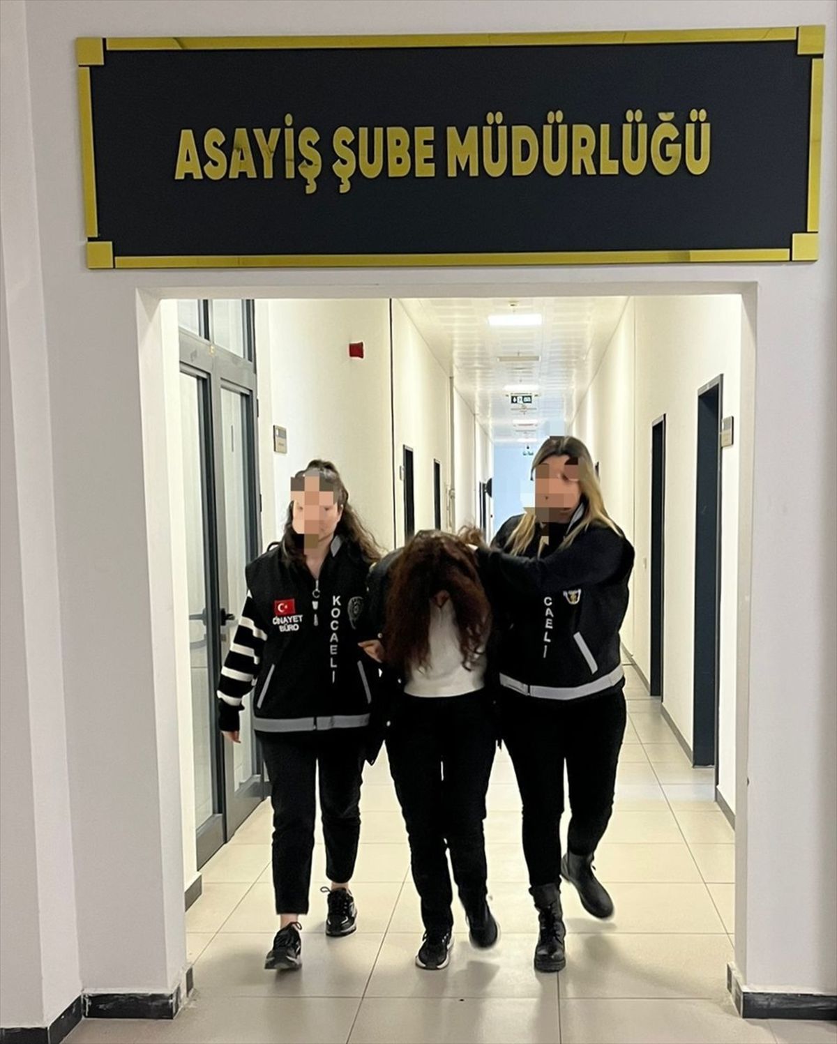 Kocaeli'de Kadın, Kocasını Tabancayla Öldürdü