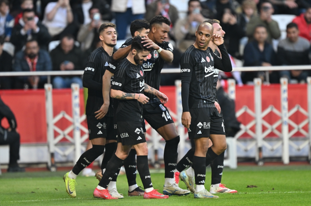 Twente Beşiktaş maçı hangi kanalda, saat kaçta? Twente Beşiktaş maçı şifresiz mi?