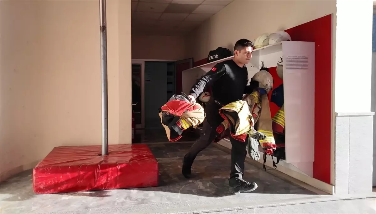 Düzce'de İtfaiye İçin Fermuar Sistemi Tatbikatı Gerçekleştirildi