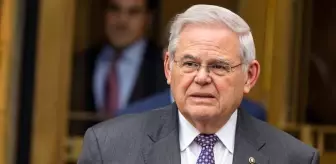 ABD'de eski senatör Bob Menendez'e 11 yıl hapis cezası