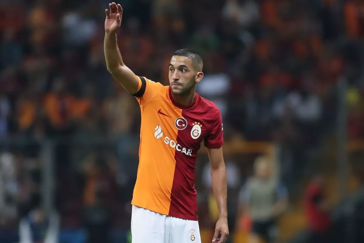 Galatasaray gece yarısı yıldız futbolcuyla yollarını ayırdı