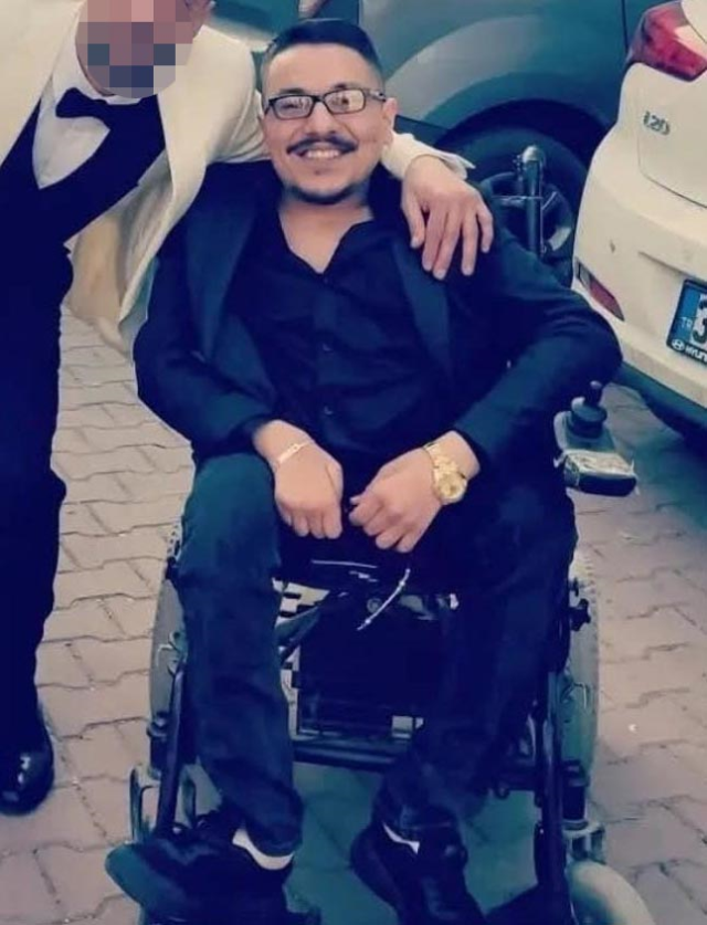 The tradesman in a wheelchair caught in the armed conflict lost his life