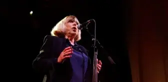 İngiliz şarkıcı ve oyuncu Marianne Faithfull hayatını kaybetti