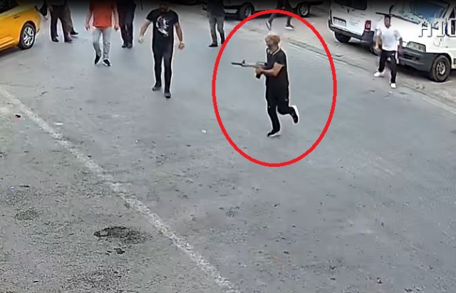 Moments when the police intervening in the fight was shot and martyred have emerged