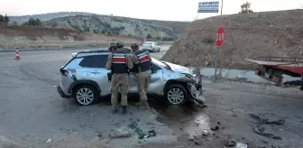 Kilis'te Kontrolden Çıkan Araç Kaza Yaptı: 9 Yaralı