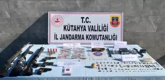 Kütahya'da Tarihi Eser Operasyonu: 120 Parça Obje Ele Geçirildi