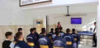 Sinop'ta Askerlere Evlilik Öncesi Semineri Düzenlendi