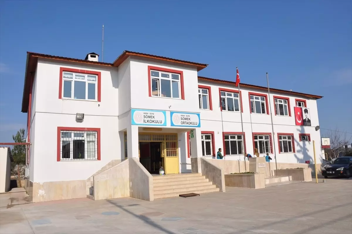 Denetimli Serbestlik Hükümlülerinden Okul Boyama Çalışması