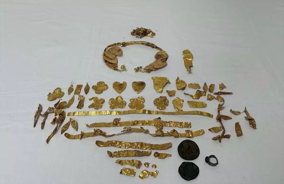 Denizli’de Tarihi Eser Operasyonu: Altın Taç ve Sikkeler Ele Geçirildi