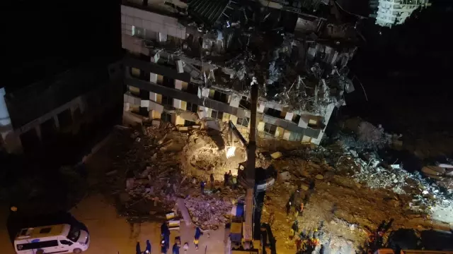 Survivor who lived under the rubble for 260 hours by drinking his own urine shared his horrifying moments