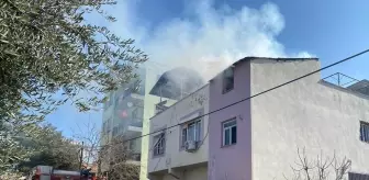 Adana Kozan'da İki Katlı Evde Yangın