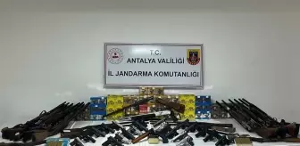 Antalya'da Ruhsatsız Silah Operasyonu: 22 Gözaltı